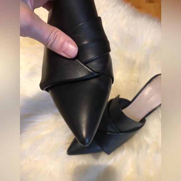 Pure Navy heels sz 10 - Picture 6 of 8